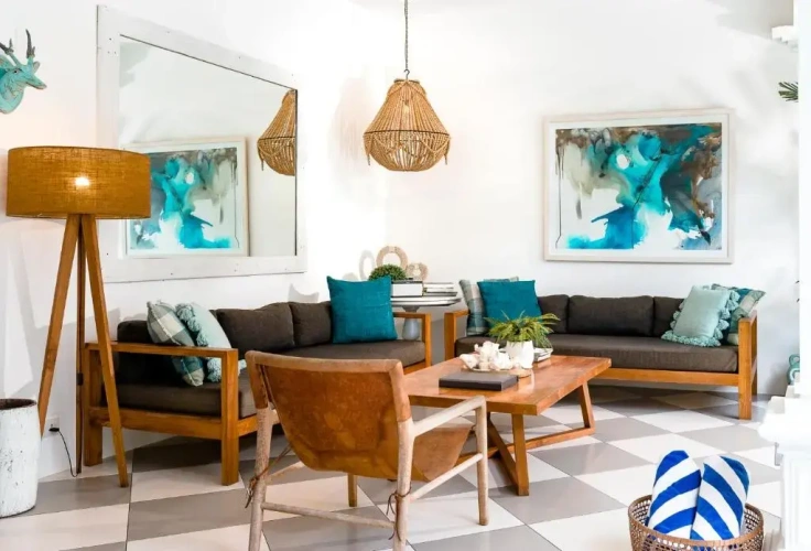 2 Bedrooms Villa