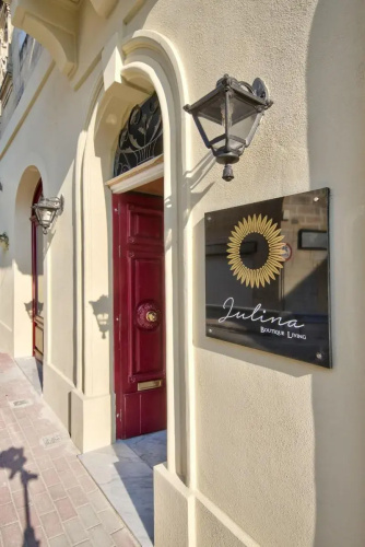 Julina Boutique Living