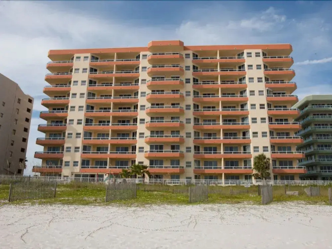 The Enclave 907 - 3 Br condo by RedAwning