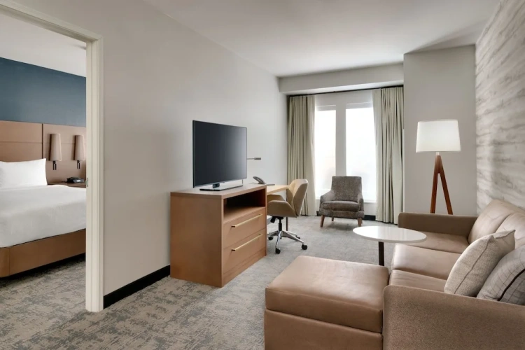 1 Bedroom Suite