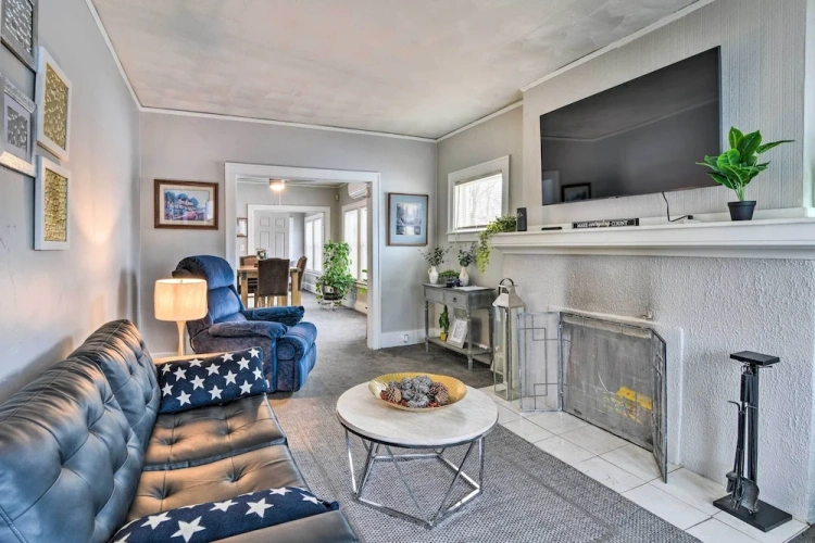 3 Bedrooms Apartment