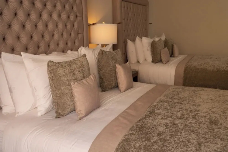 Hotel Plaza 79