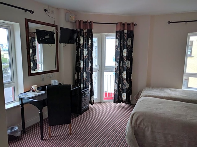 Standard Twin room with balcony and with view