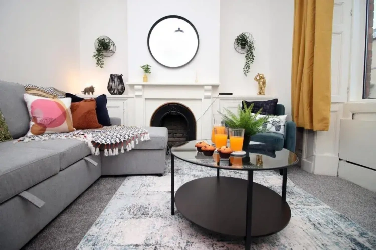 4 Bedrooms Cottage