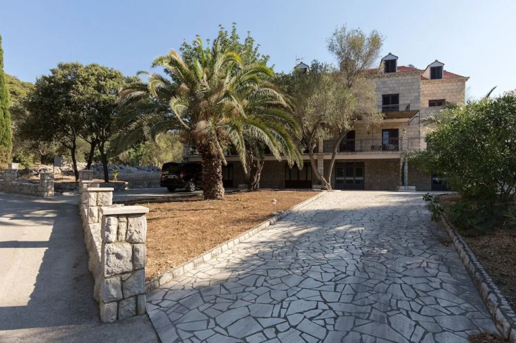 Rooms Villa Bašica