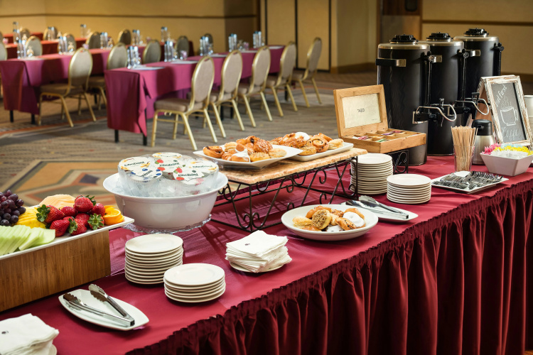 DoubleTree by Hilton Claremont photo 13