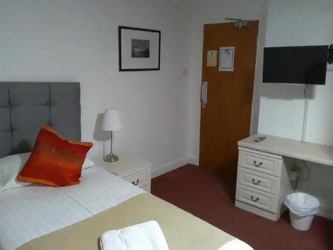 Clifton Hotel