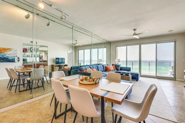 Oceanfront Destin Condo With Pool & Beach Access