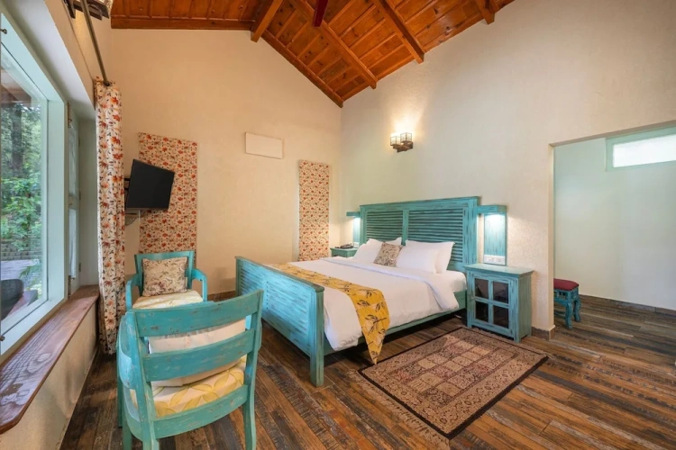 Deluxe room with balcony and with lake view