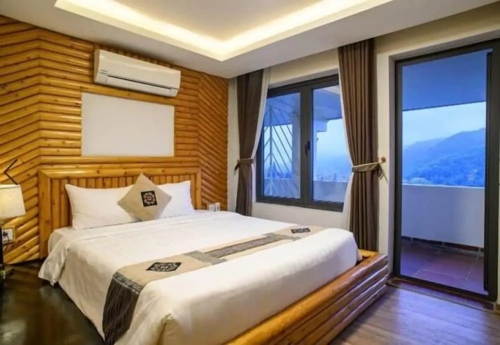 Deluxe Double room with balcony and with mountain view
