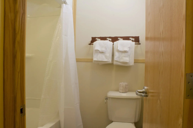 Lake Lodge Cabins - Inside the Park