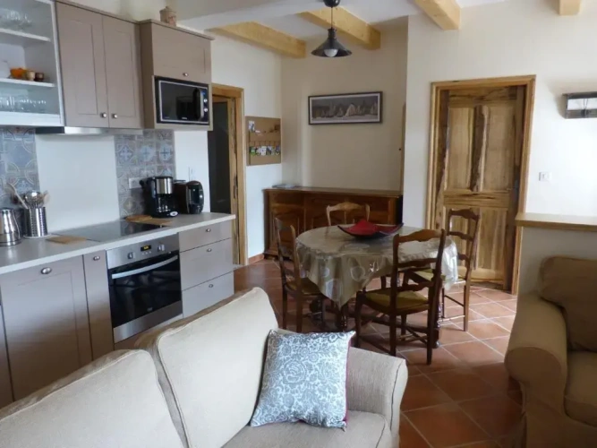 2 Bedrooms Cottage