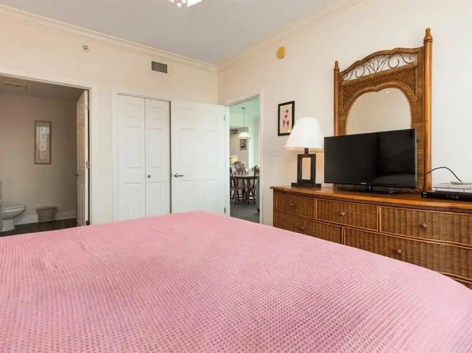 Crystal Shores by Meyer Vacation Rentals
