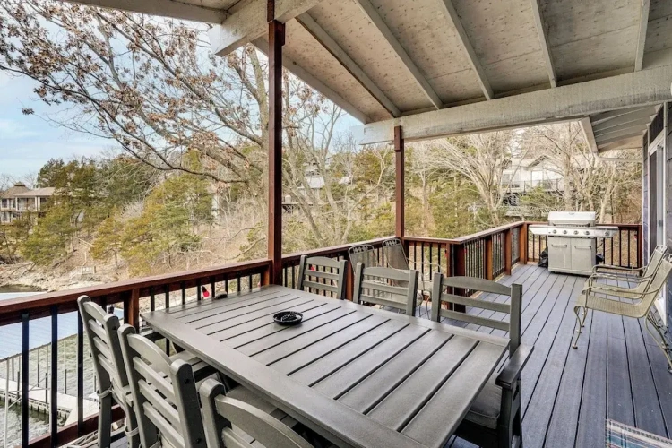 3 Bedrooms Cottage with balcony