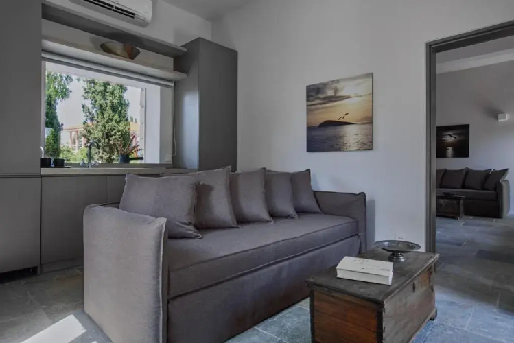 Nikolaou residence