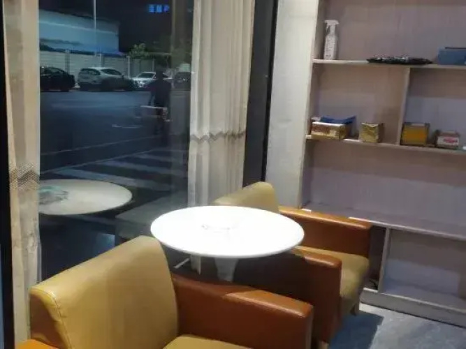 Oscar Apartments