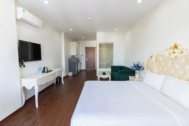 Deluxe Double Studio with city view
