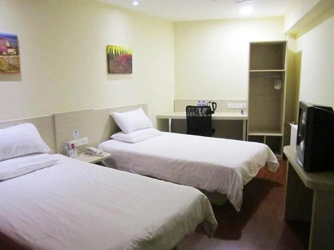 Hanting Hotel Harbin Railway Station Square