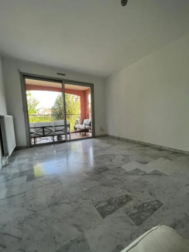 2 pièces avec terrasse en résidence privée