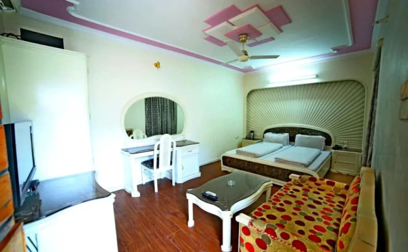 Hotel Naveen
