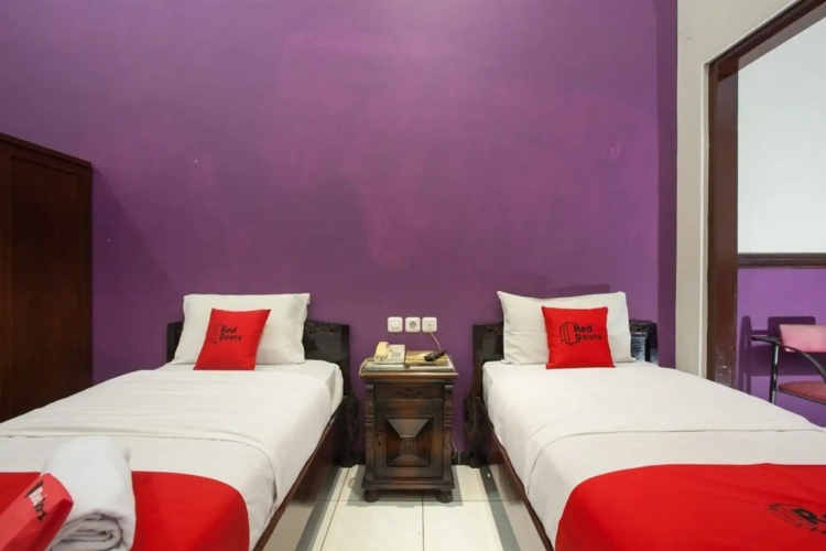 RedDoorz @ Urip Sumoharjo