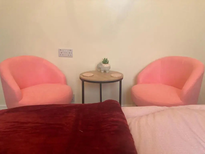 Ellie's Guest House