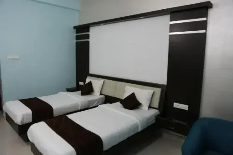 Pinetree Lodge
