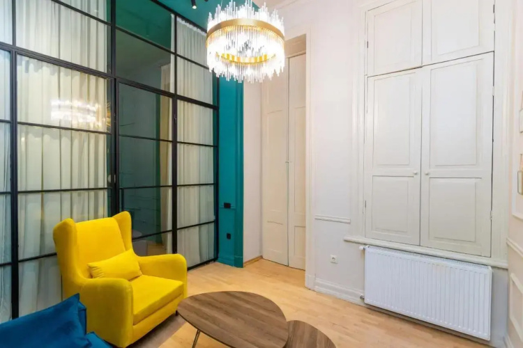 Stylish 3BR House with balcony