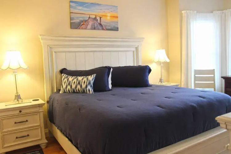 Professionally Cleaned & Sanitized Condo in MB