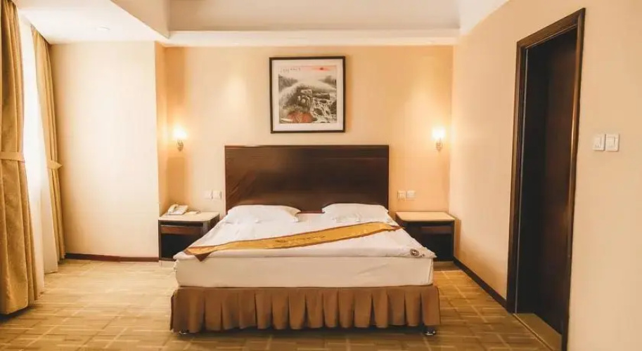 Shera Hotel