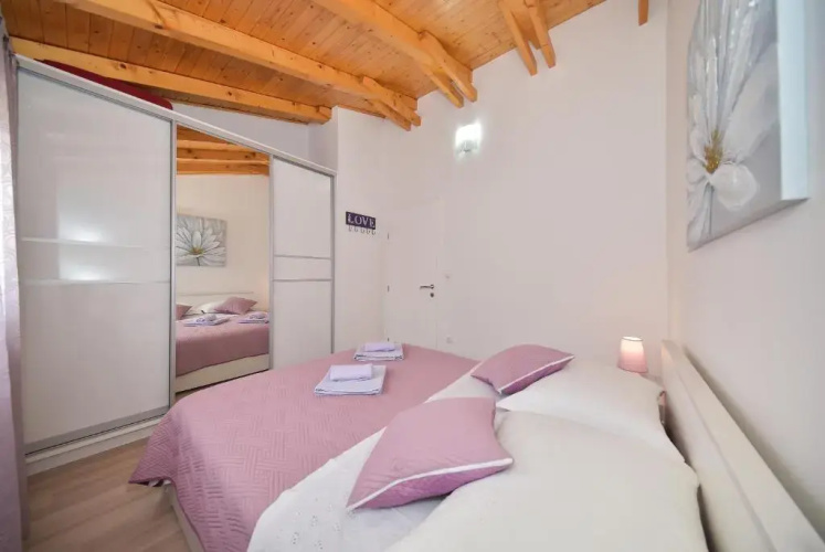 Apartment Irena