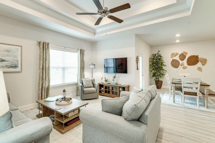 4 Bedrooms Cottage