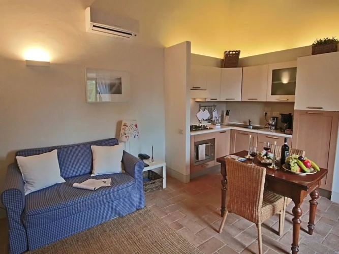 2 Bedrooms Cottage