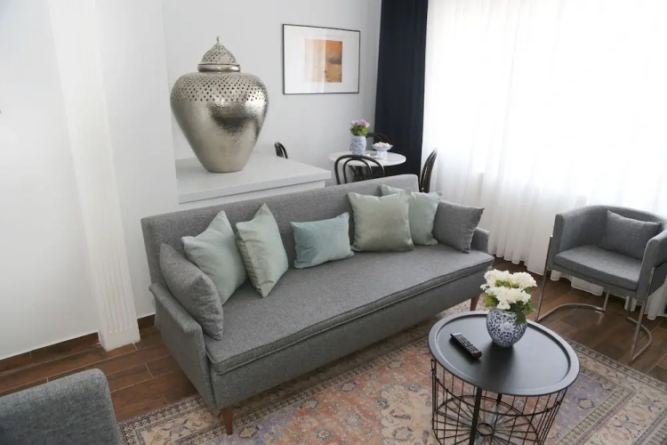 Huma Suites