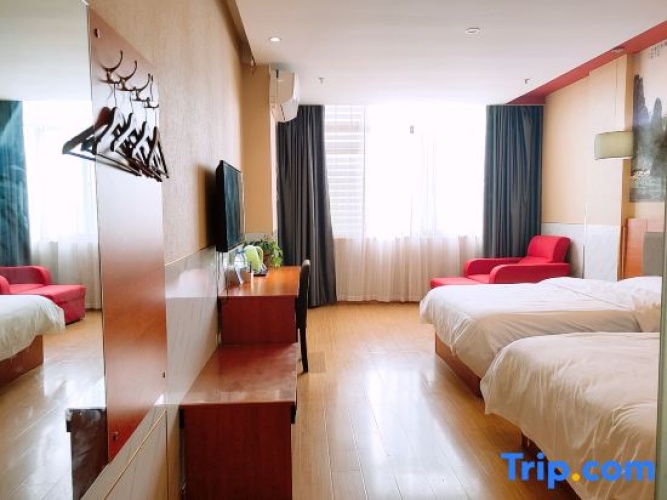 Deluxe Suite