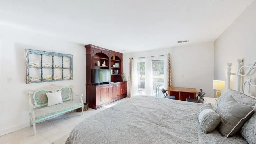 729 Queens Grant