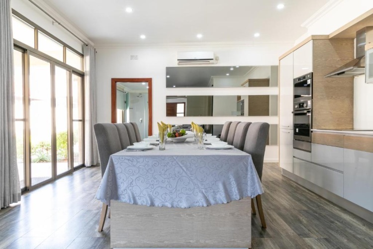 3 Bedrooms Villa
