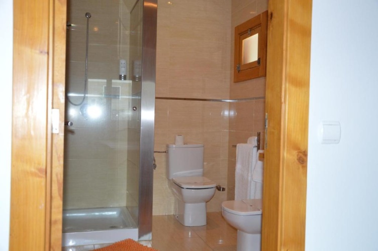 2 Bedrooms Bungalow
