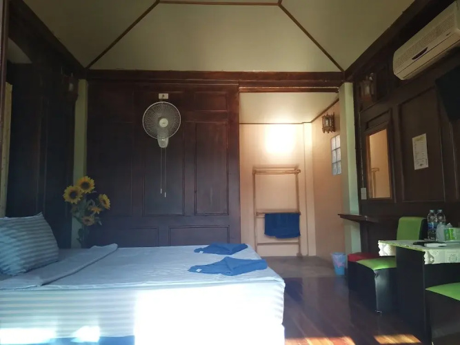 Mark House Bungalow