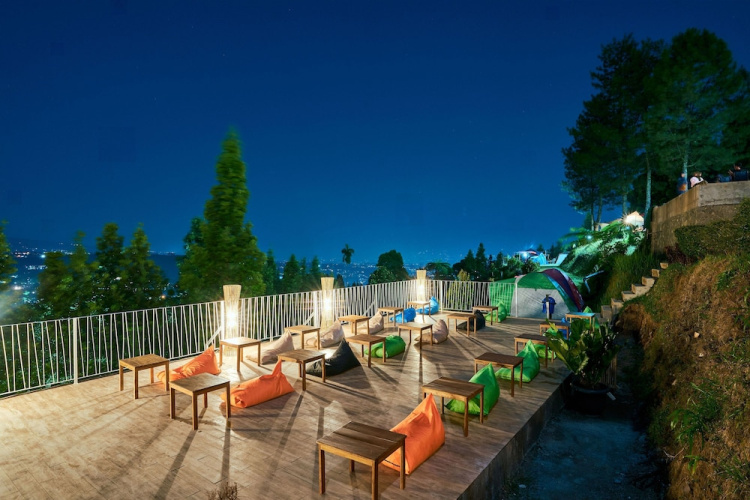 Luxcamp Bukit Damar - Puncak By Horison