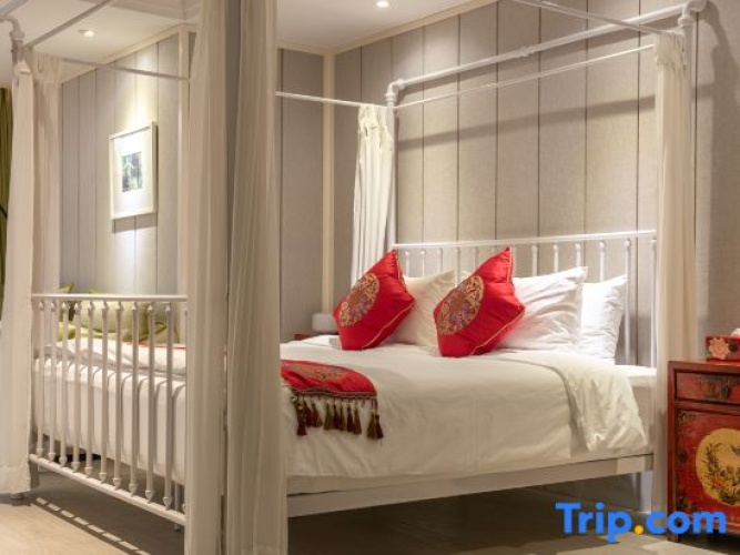 Standard Double room with lake view