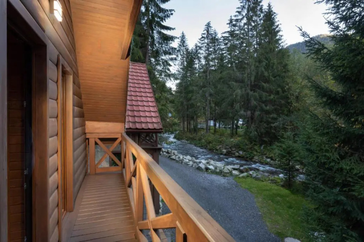 AC RiverStone CHALET