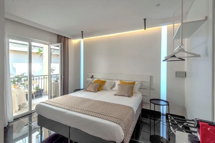 1 Bedroom Superior Double room with balcony
