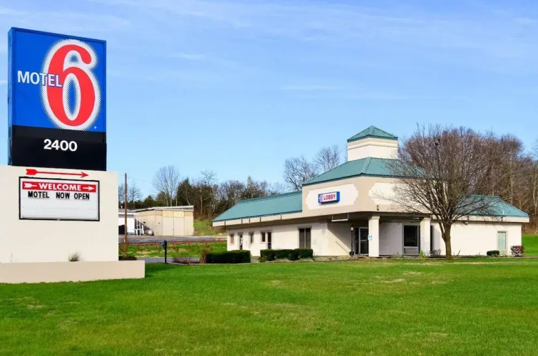 Motel 6 Pulaski, TN