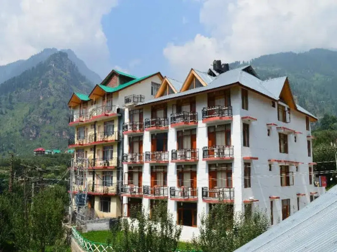 Six Seasons Hotel