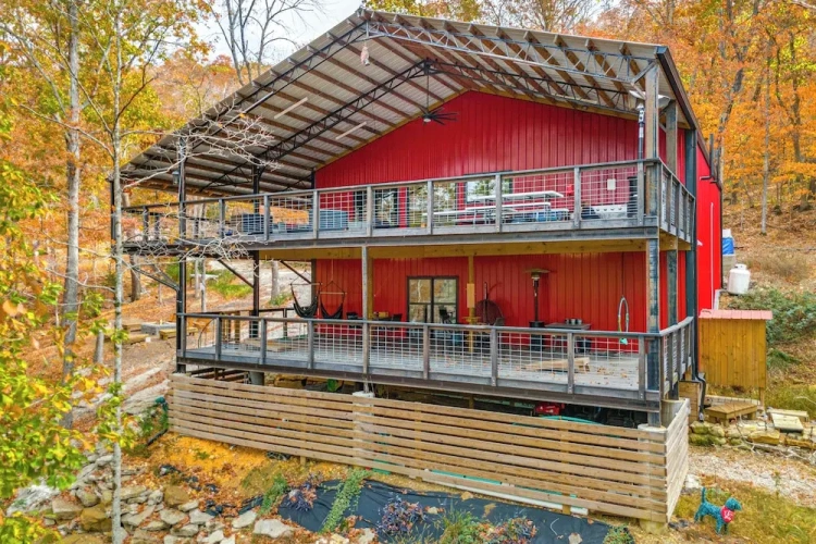 4 Bedrooms Cottage