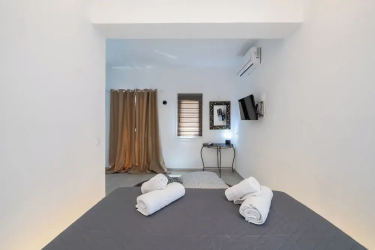 ACL'L Luxury Suites