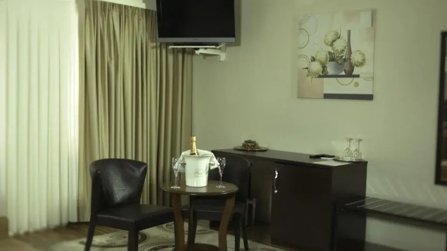 Hotel 2B
