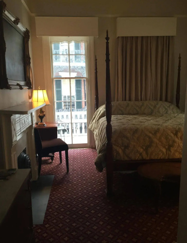 Nine O Five Royal Hotel