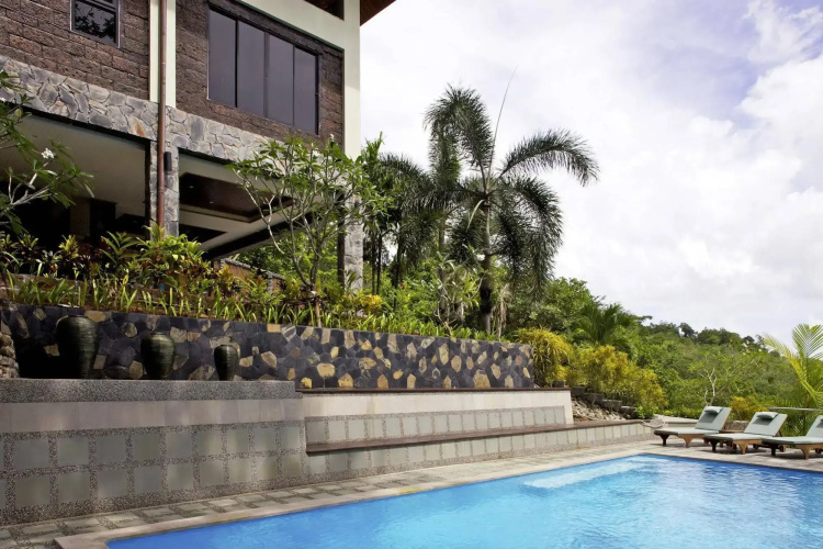 Thara Bayview Villa